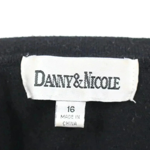 DANNY&NICOLE - Picture 6 of 6